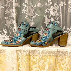 Blue embroidered boot heels